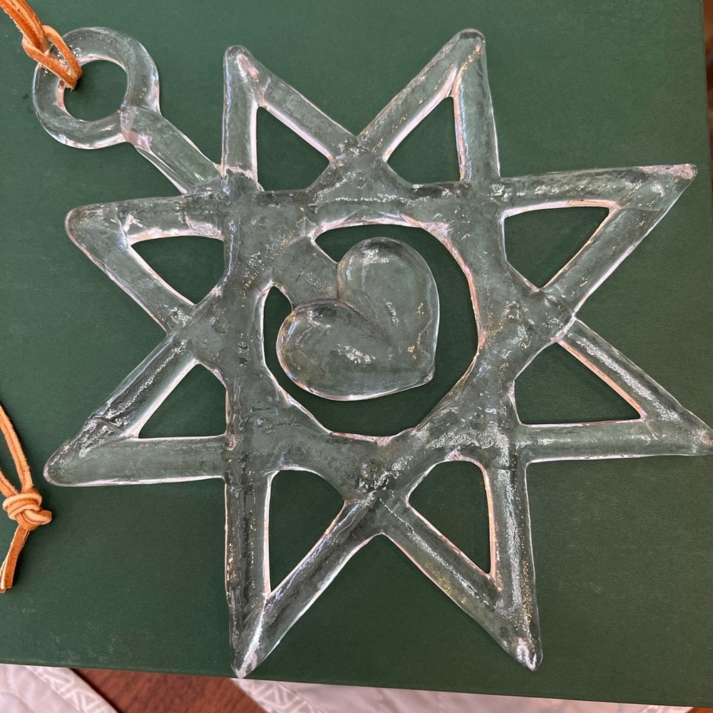 Kosta Boda Heart inside Star - Housewarming-Love-Family